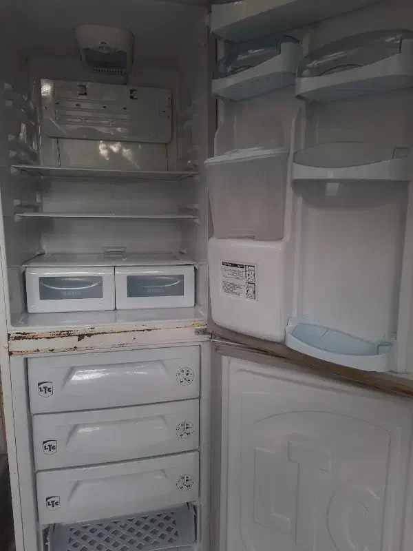 یخچال فریزر|یخچال و فریزر|شاهین‌شهر, شهرک گلدیس|دیوار