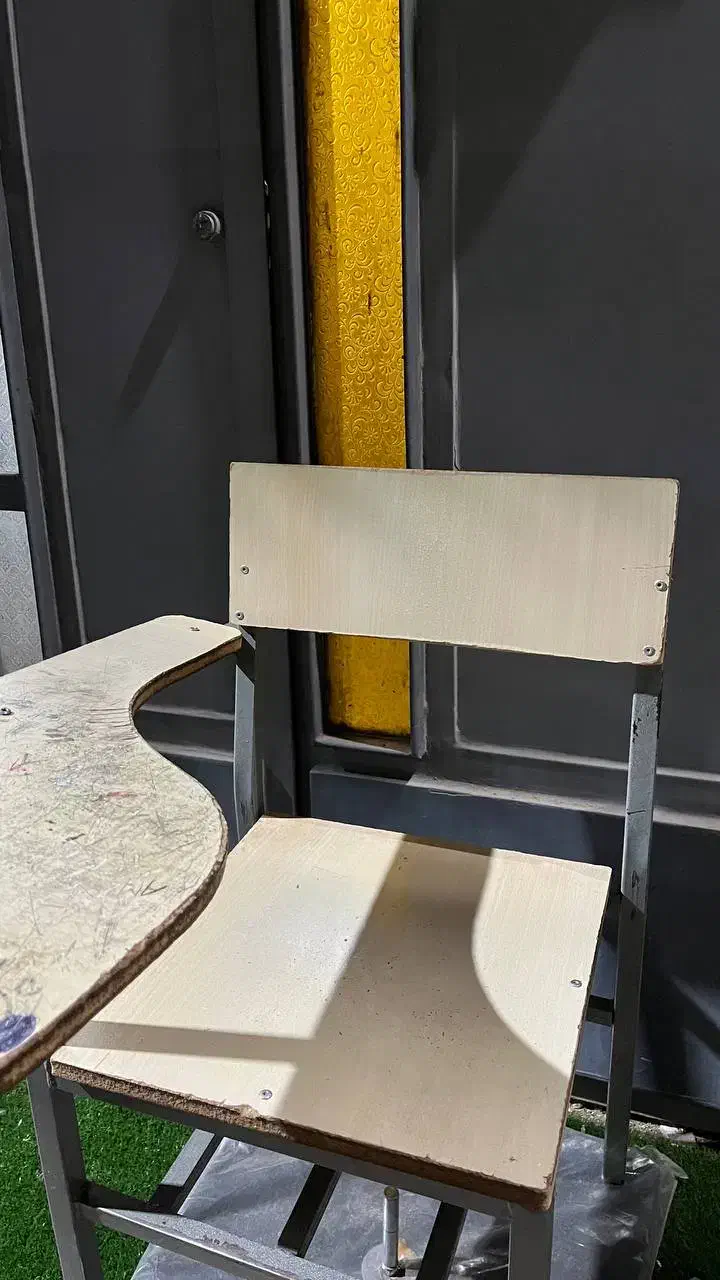 صندلی نیمکت|صندلی و نیمکت|لولمان, |دیوار