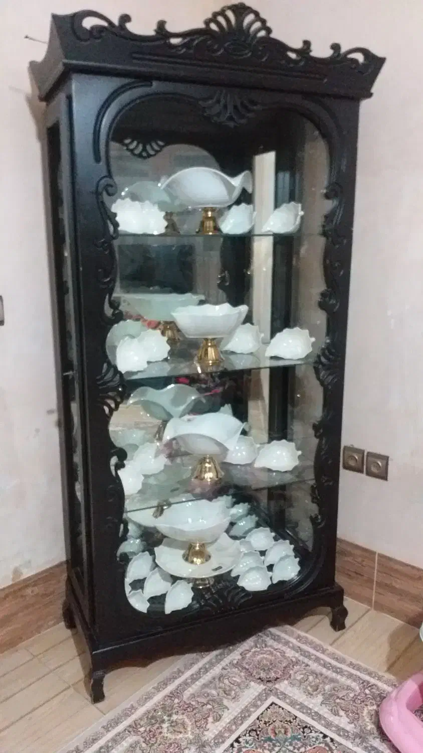 یک عدد بوفه.میزتلویزیون.وکامت سماور|بوفه، ویترین، کنسول|سلماس, |دیوار