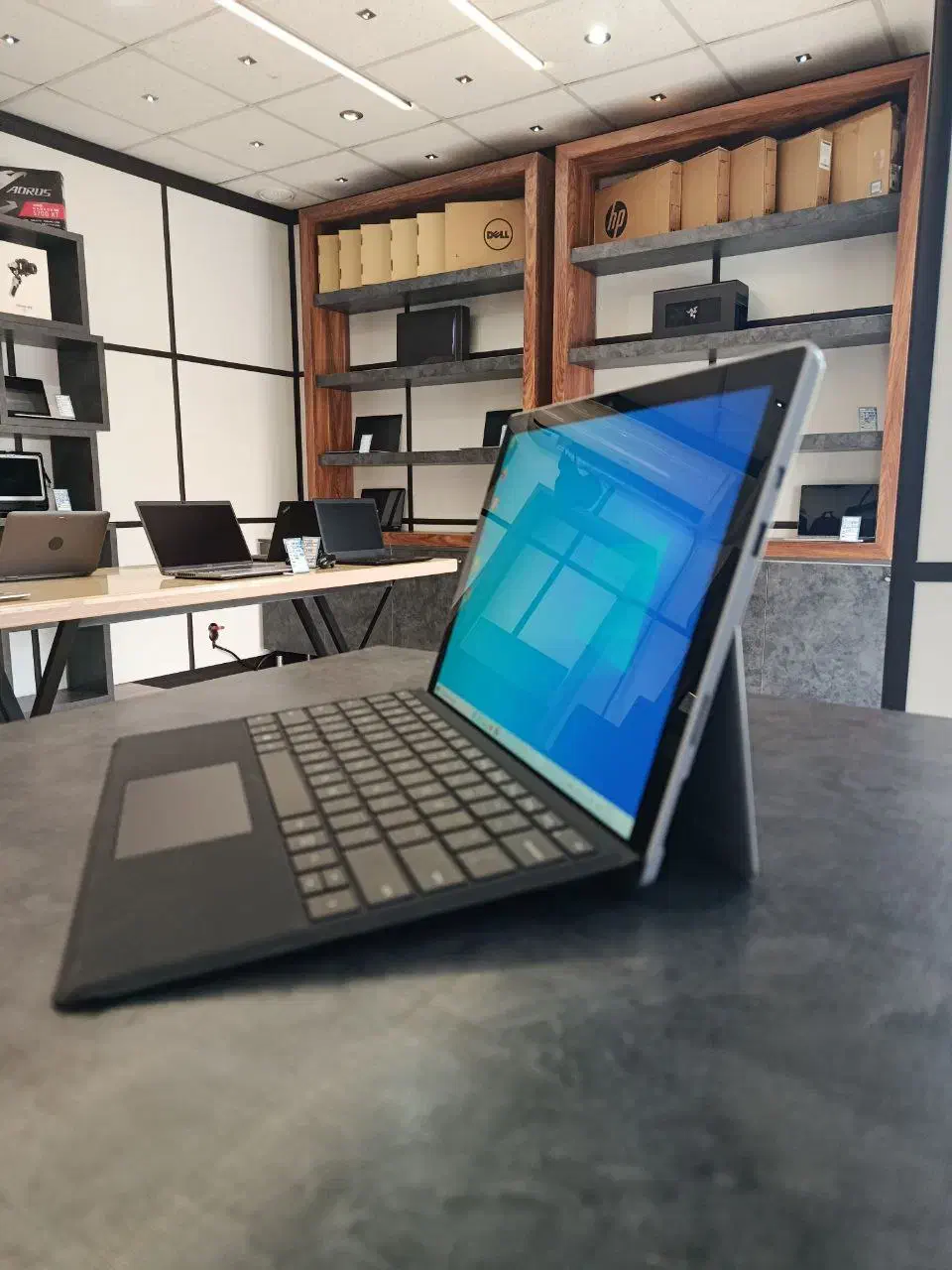 سورفیس مناسب کارمندان Surface Pro 5|رایانه همراه|قم, صفائیه|دیوار