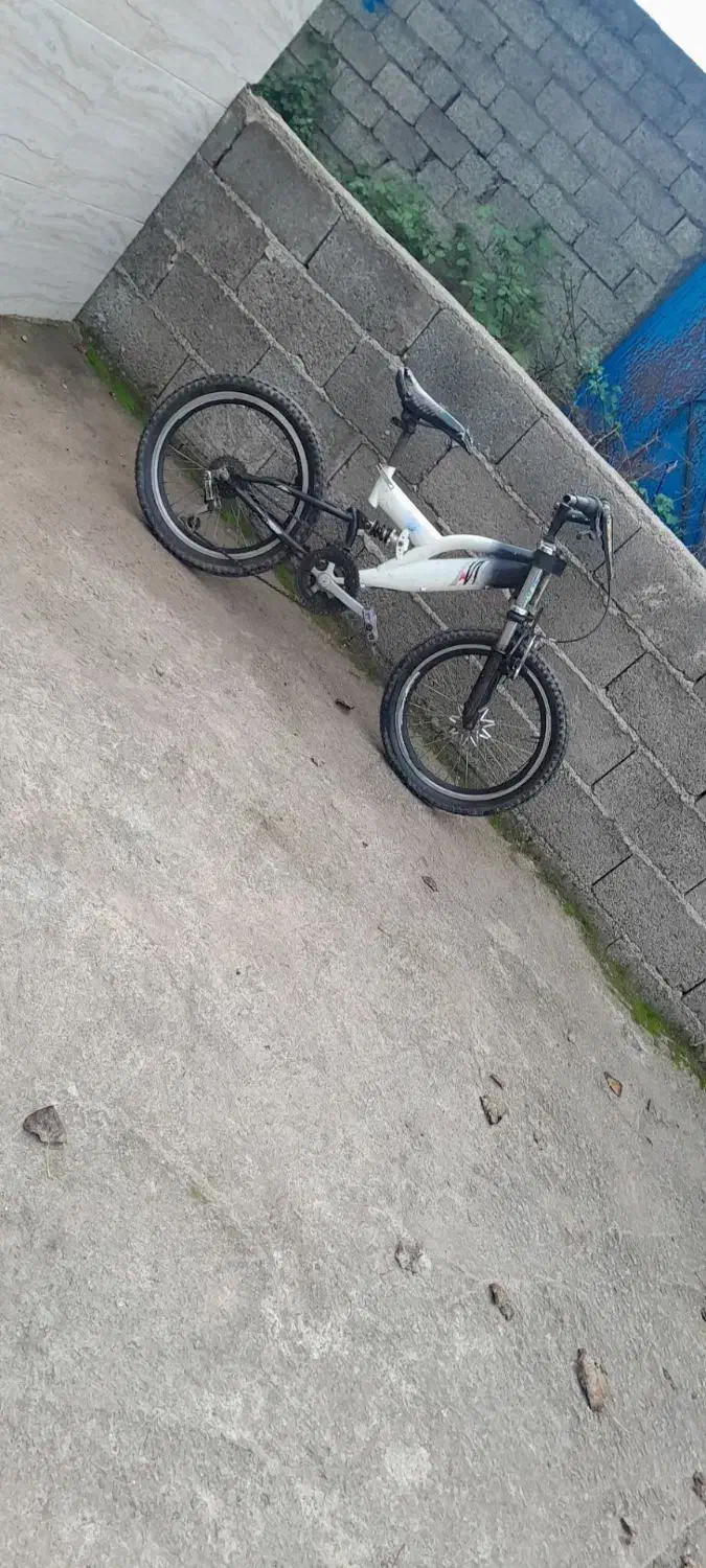 دوچرخه|دوچرخه، اسکیت، اسکوتر|رشت, بالاکویه|دیوار