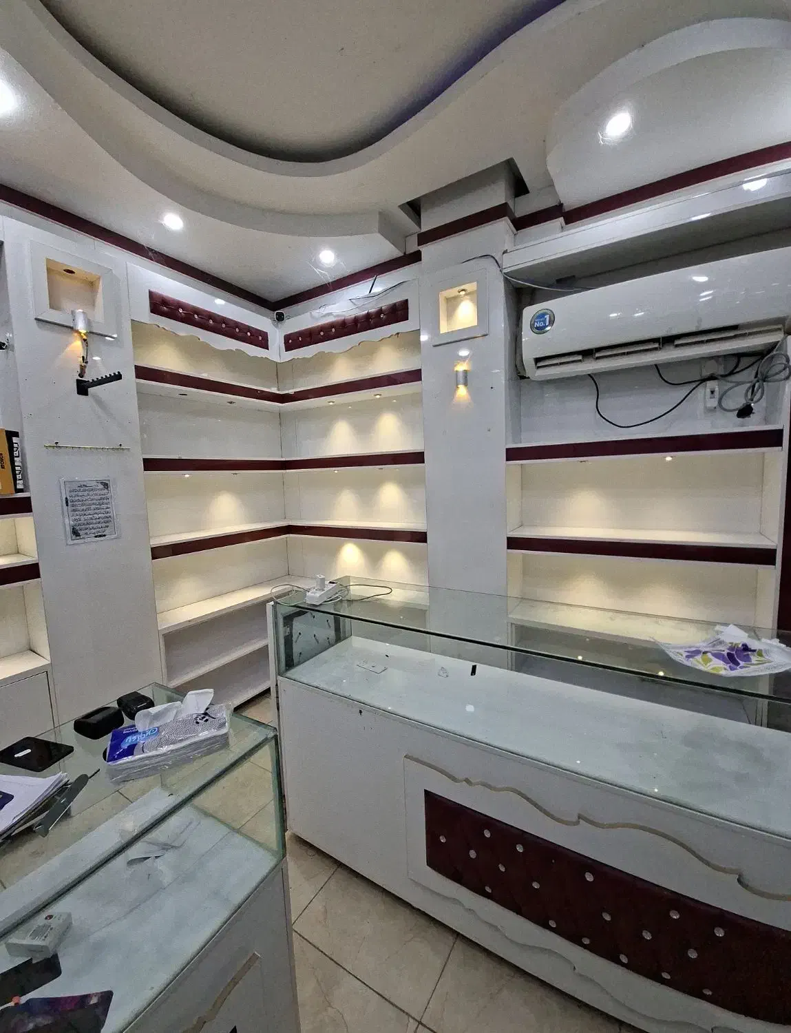 مغازه دو نبش ۱۵ متری کوی نیرو، لین ۱۵ شرقی|اجارهٔ مغازه و غرفه|شوشتر, |دیوار