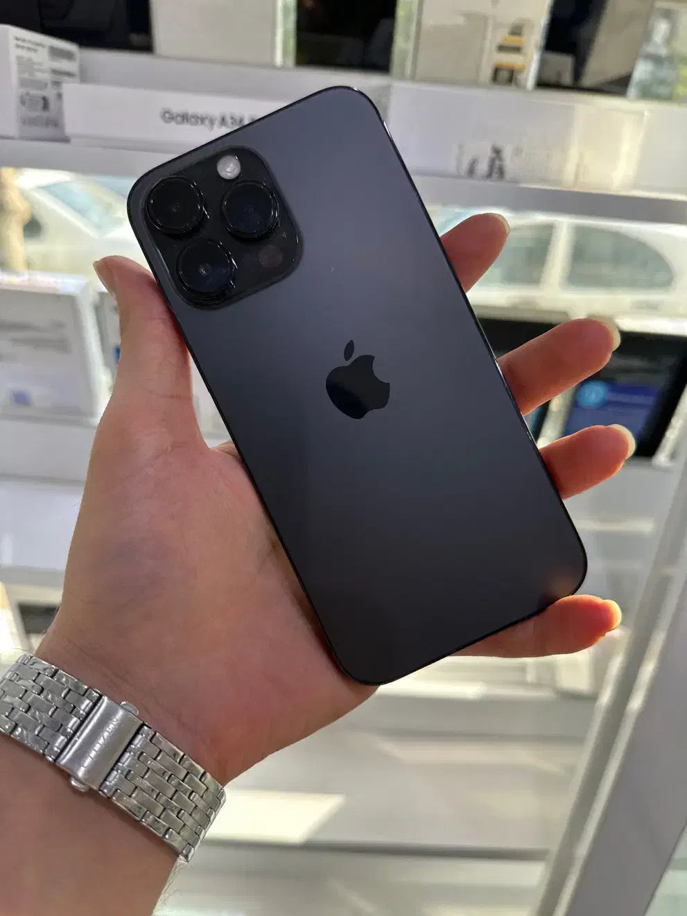 گوشی iphone 14 pro max|موبایل|شیراز, فخرآباد (دروازه کازرون)|دیوار