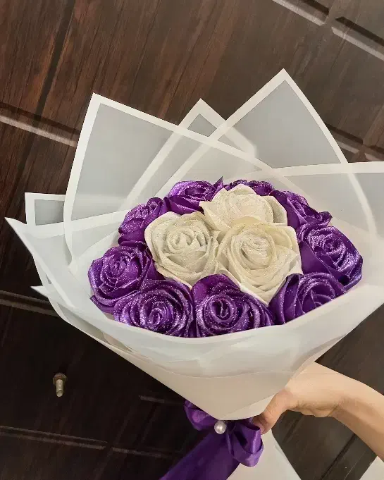 تولیدی انواع گل رز مصنوعی روبانی تکی و عمده گیسو|گل مصنوعی|شیراز, کوشک میدان|دیوار