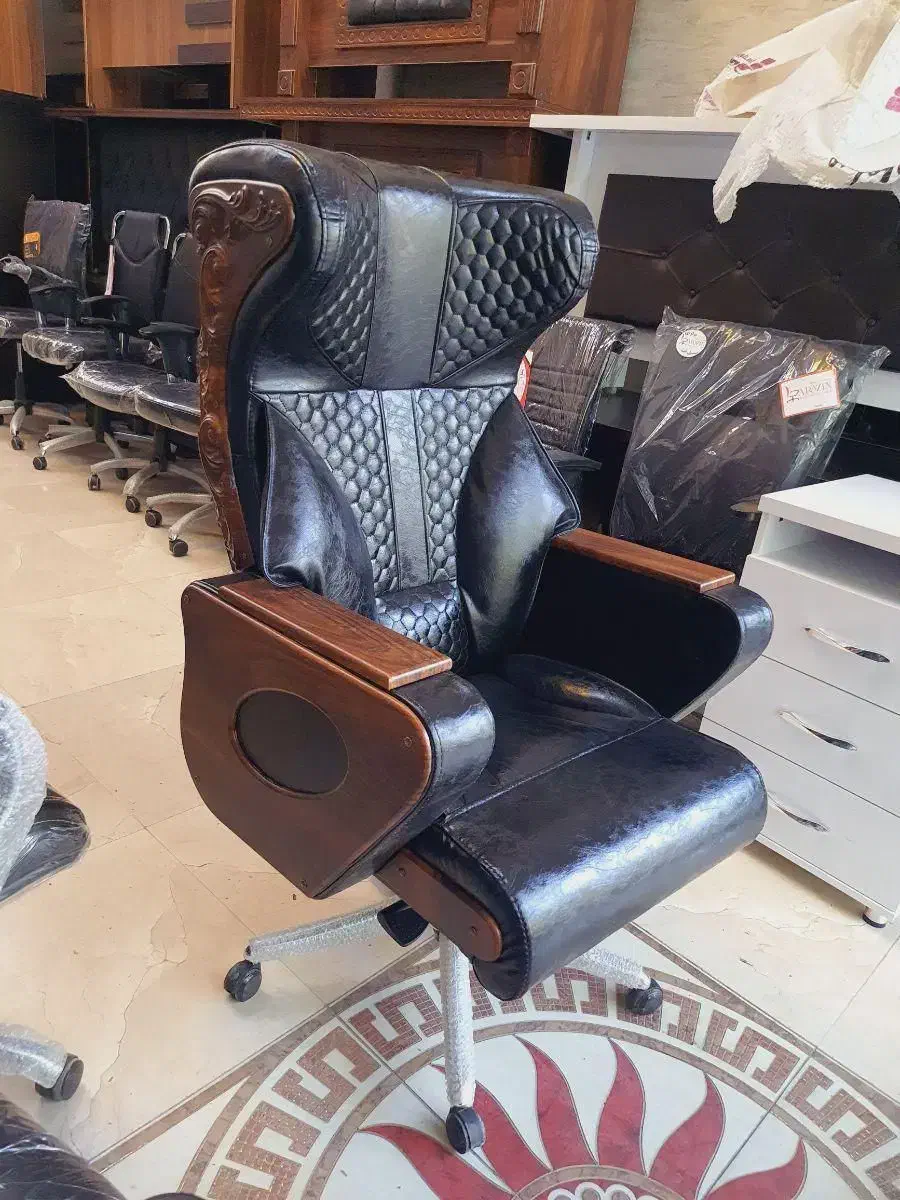 صندلی مدیریت امپراطور|صندلی و نیمکت|تاکستان, |دیوار