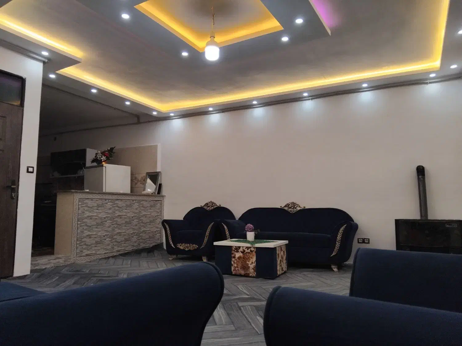 سوییت تمیز/ دو خواب / پارکینگ /مرکزشهر/بدونه واسطه|اجارهٔ کوتاهمدت آپارتمان و سوئیت|همدان, |دیوار