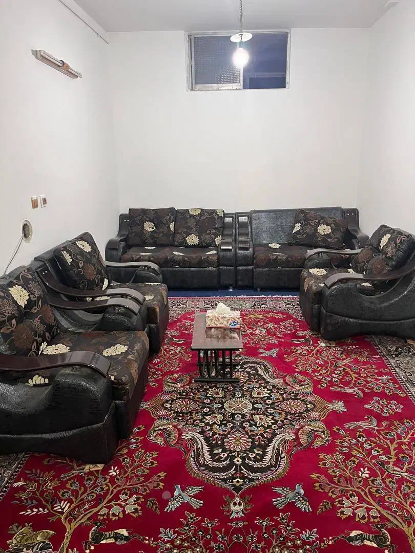 اجاره خانه تر و تمیز وسط شهر|اجارهٔ کوتاه‌مدت آپارتمان و سوئیت|شیراز, تحویلی|دیوار