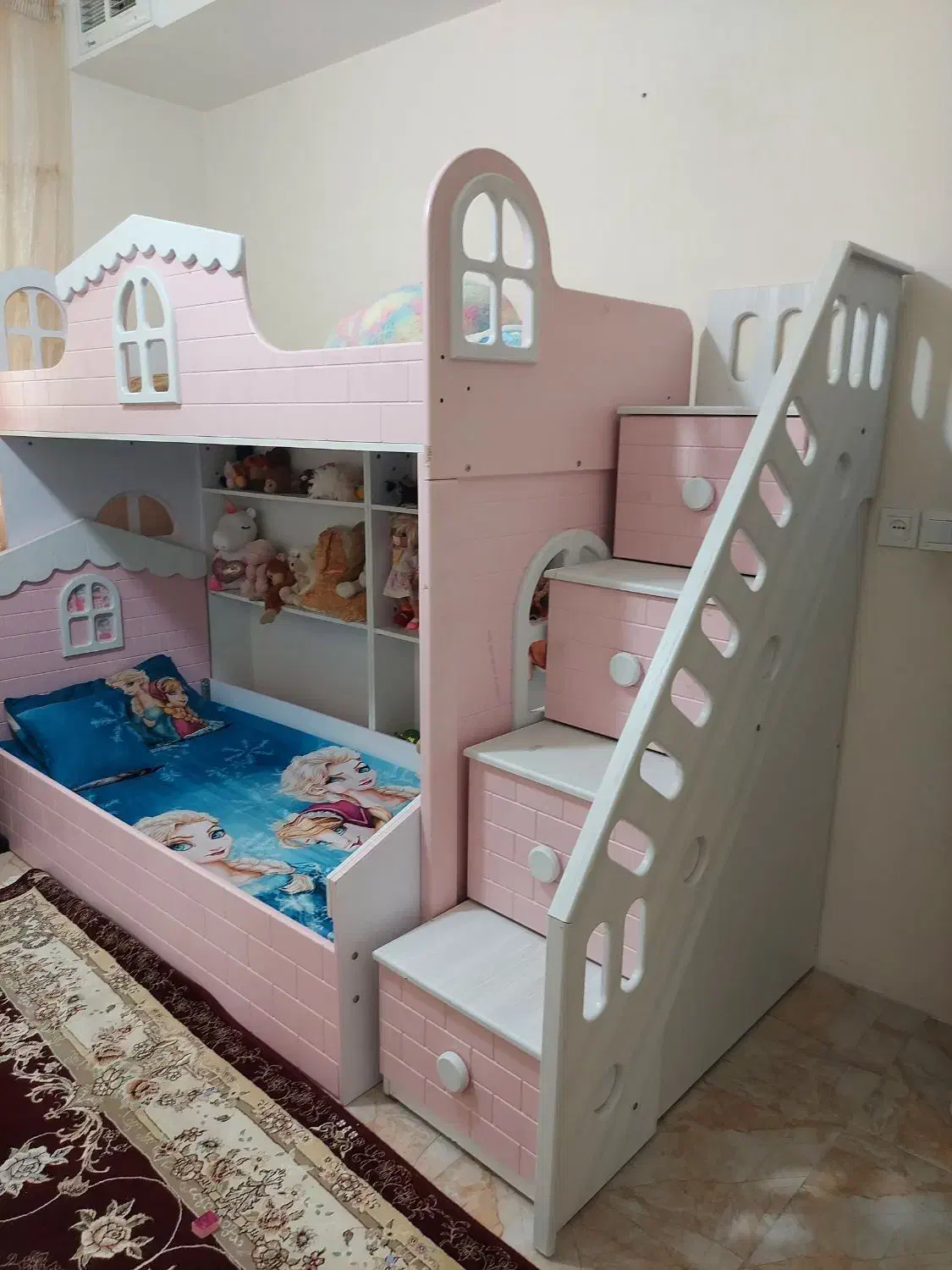 تختخواب دو طبقه. آینه و کنسول. تشک. بالش. مبل|تخت و سرویس خواب|کرمانشاه, |دیوار