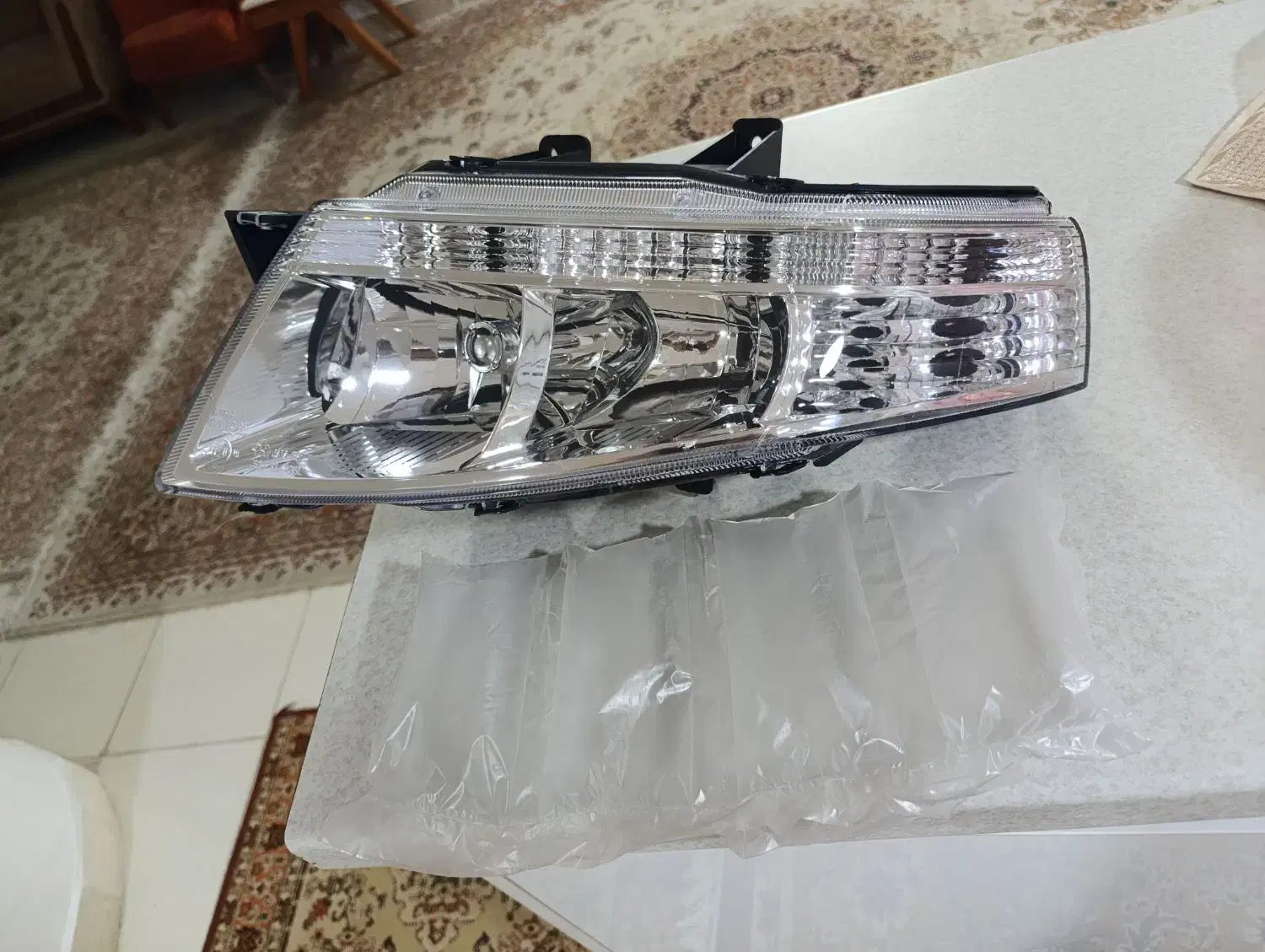 چراغ|قطعات یدکی و لوازم جانبی|پرند, فاز ۳|دیوار