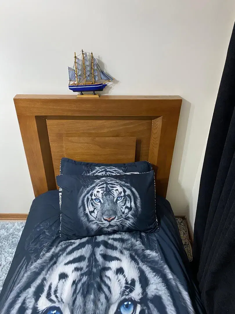 تخت یکنفره با جک قوی و بدنه چوبی ضخیم|تخت و سرویس خواب|تهران, امیریه|دیوار