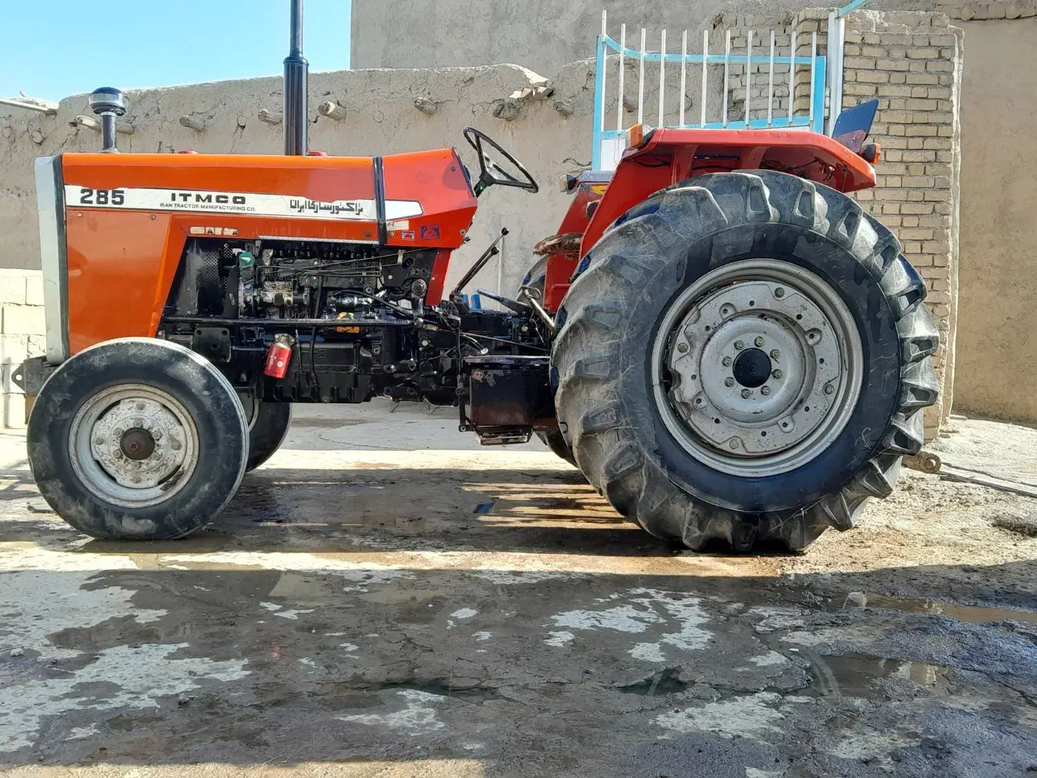 ۲۸۵مدل۸۳|خودرو سنگین|ملایر, |دیوار