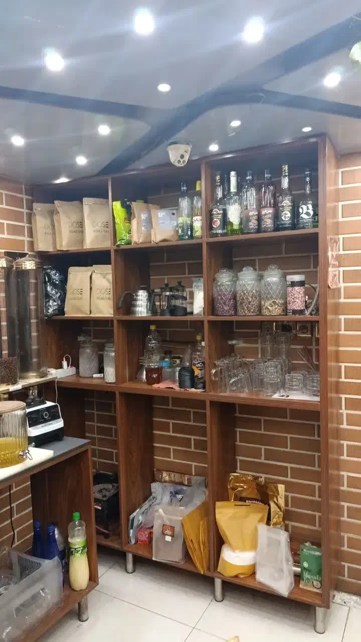 قفسه و میزبار|کتابخانه، شلف، قفسه‌های دیواری|قم, سالاریه|دیوار