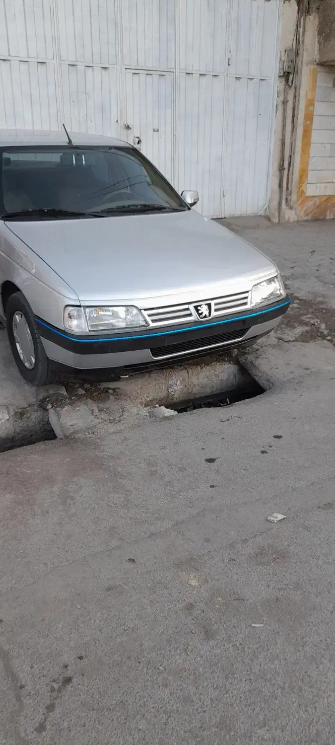 پژو ۴۰۵ بنزینی|خودرو سواری و وانت|ملایر, |دیوار