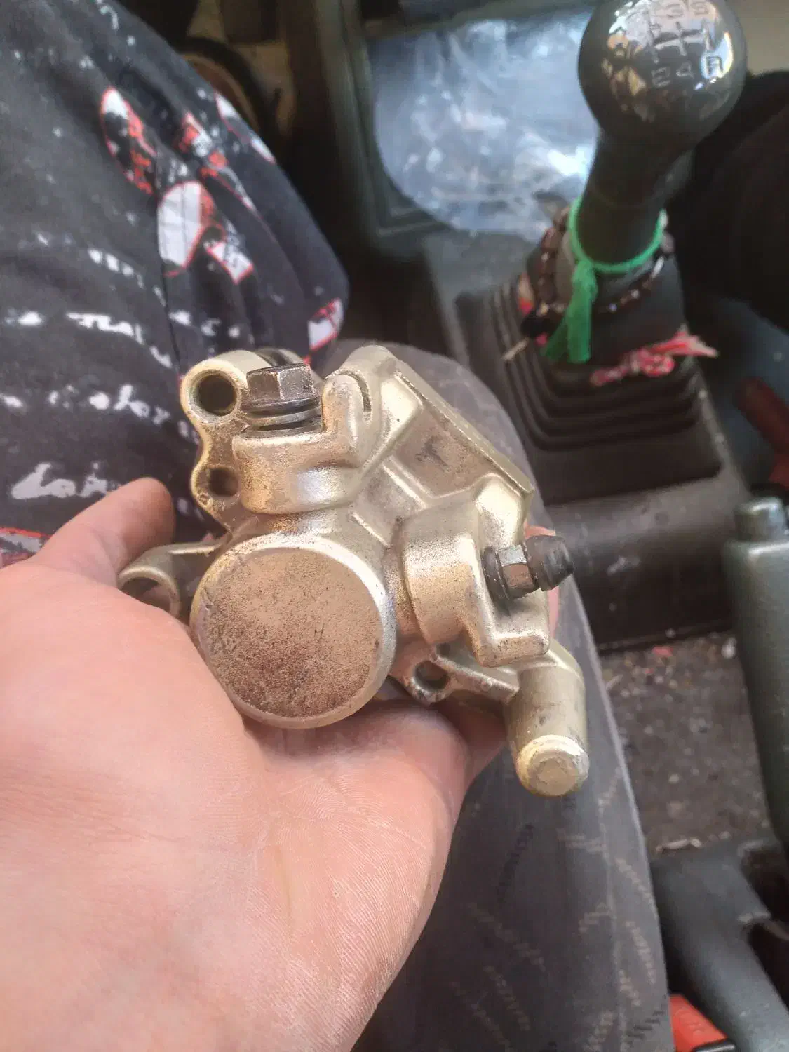 درکلاچ هندا و کالیپر یا بوستر ترمز فابریک اپاچی|قطعات یدکی و لوازم جانبی|کرج, شهرک امام رضا (ع)|دیوار