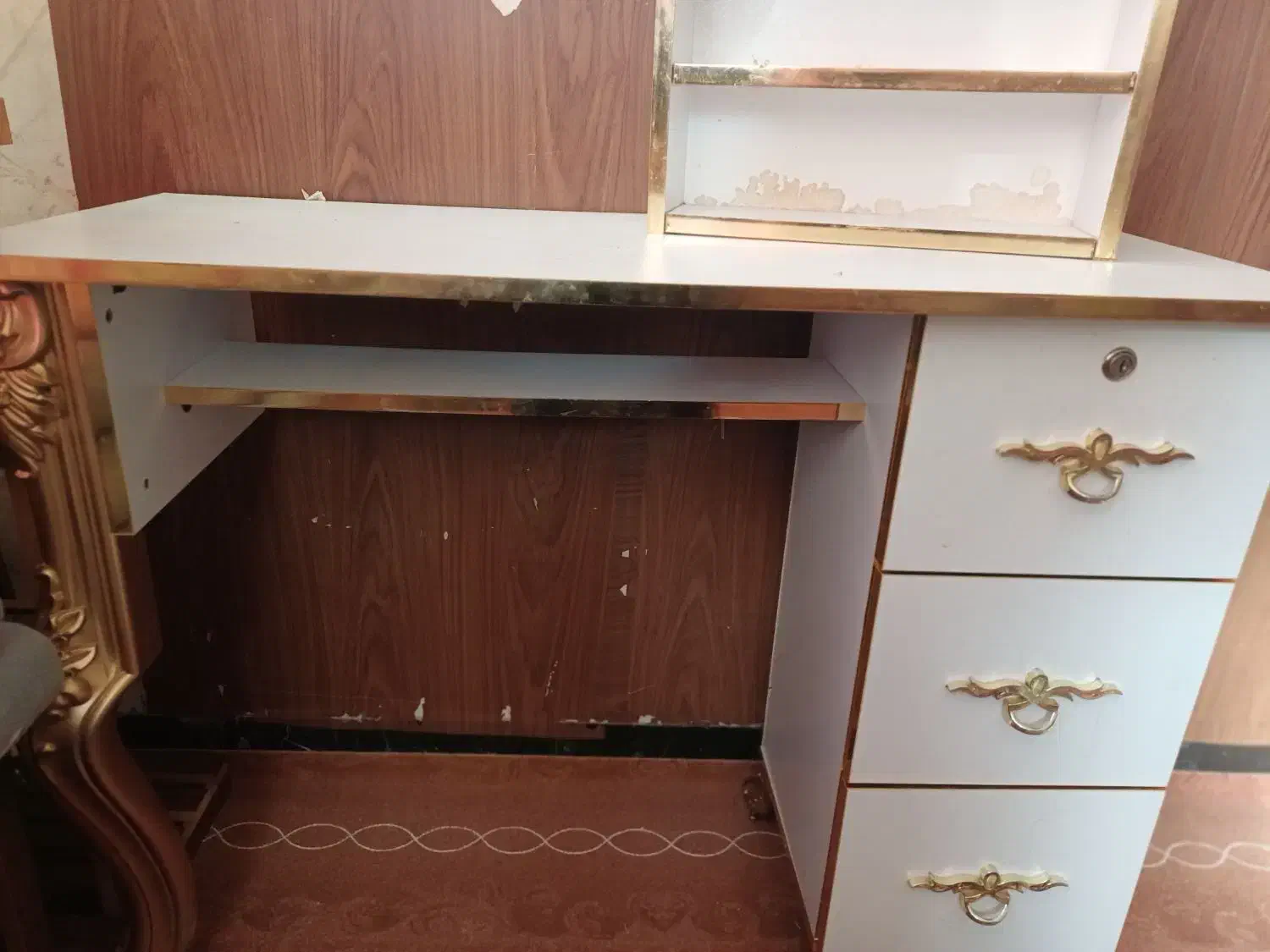 میزناخن|میز تحریر و کامپیوتر|نجف‌آباد, یزدانشهر|دیوار