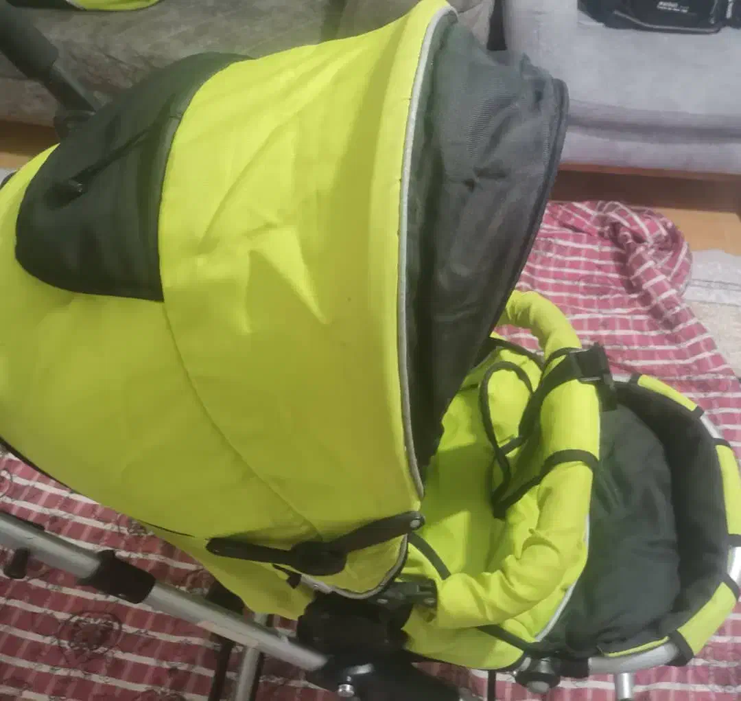 کالسکه وکریر مارک گودبیبی بسیار تمیز|کالسکه و لوازم جانبی|اهواز, بهارستان|دیوار