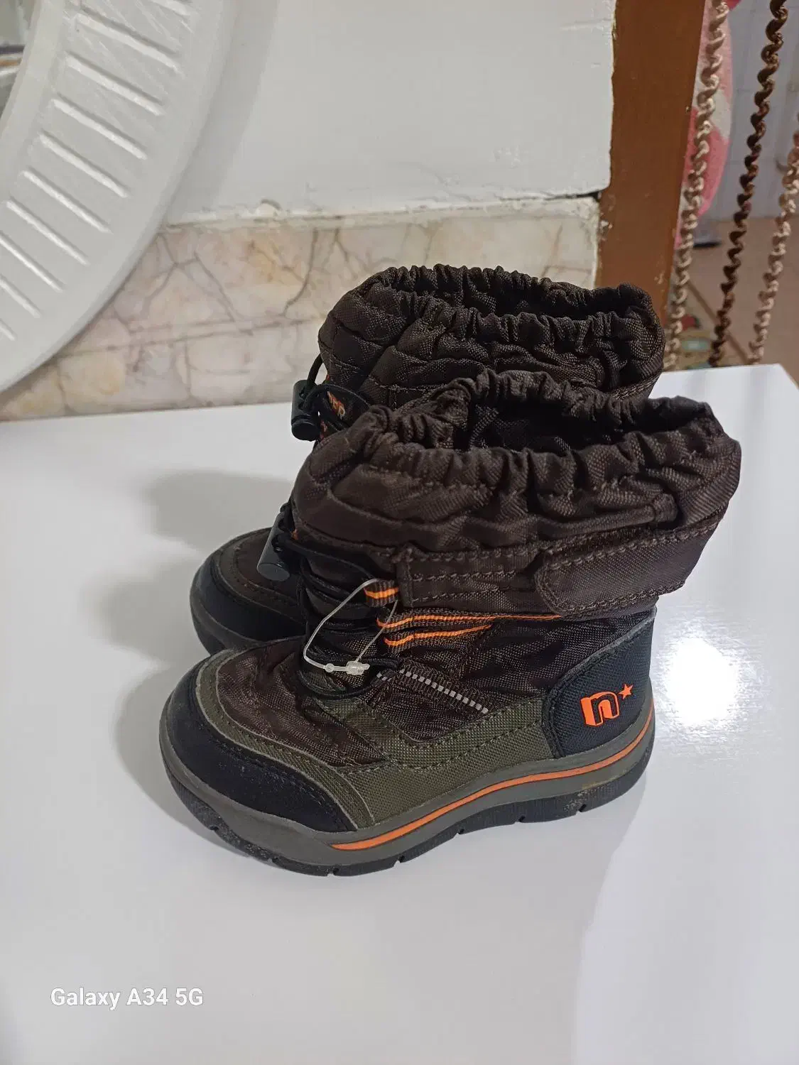 کفش (پوتین)  بچه گانه|کفش و لباس بچه|تربت جام, شاد|دیوار