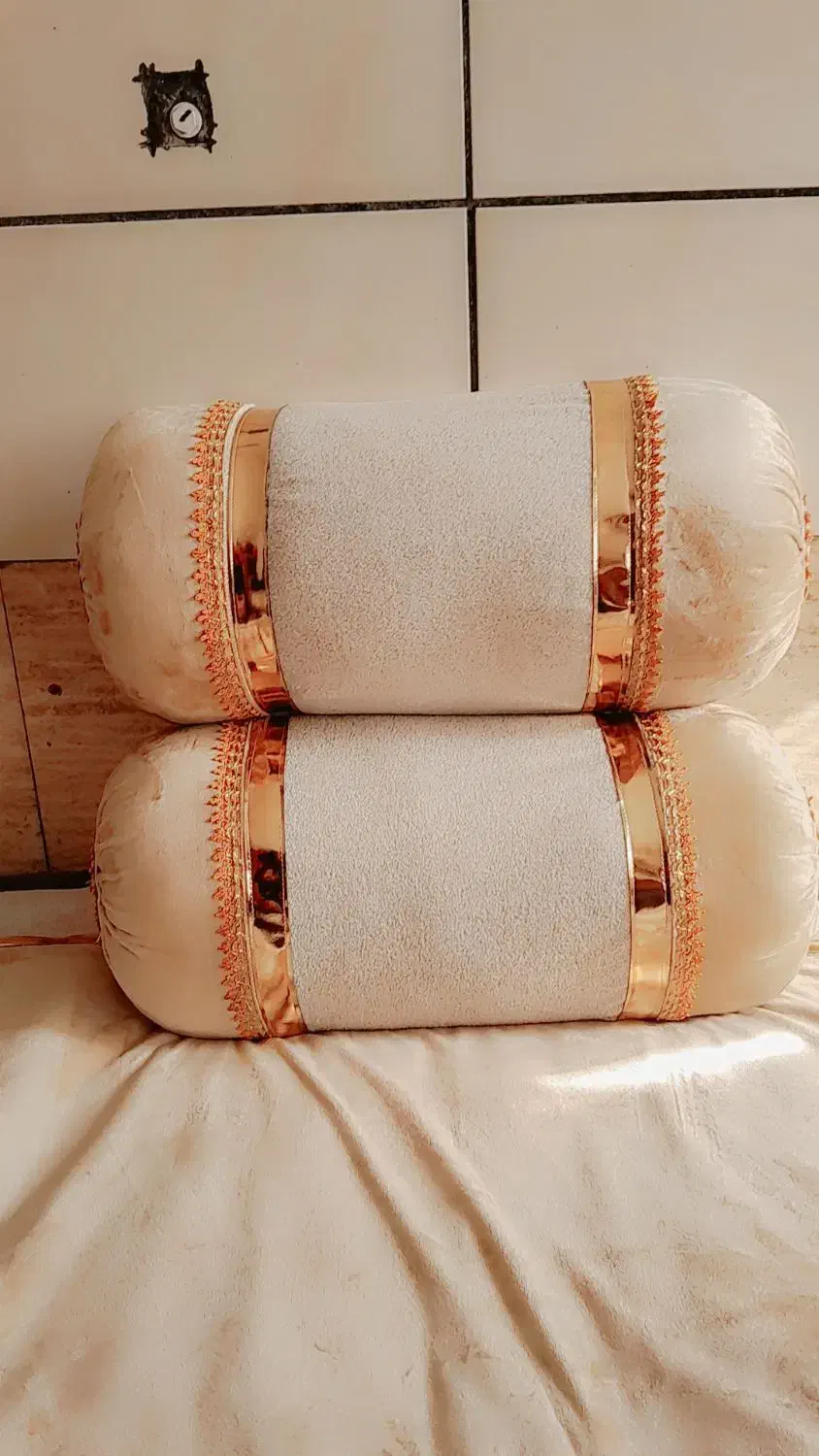 بالش،پشتی،شاهنشین،سرویساشپزخانه،سنتی|پشتی|شاهینشهر, گزبرخوار|دیوار