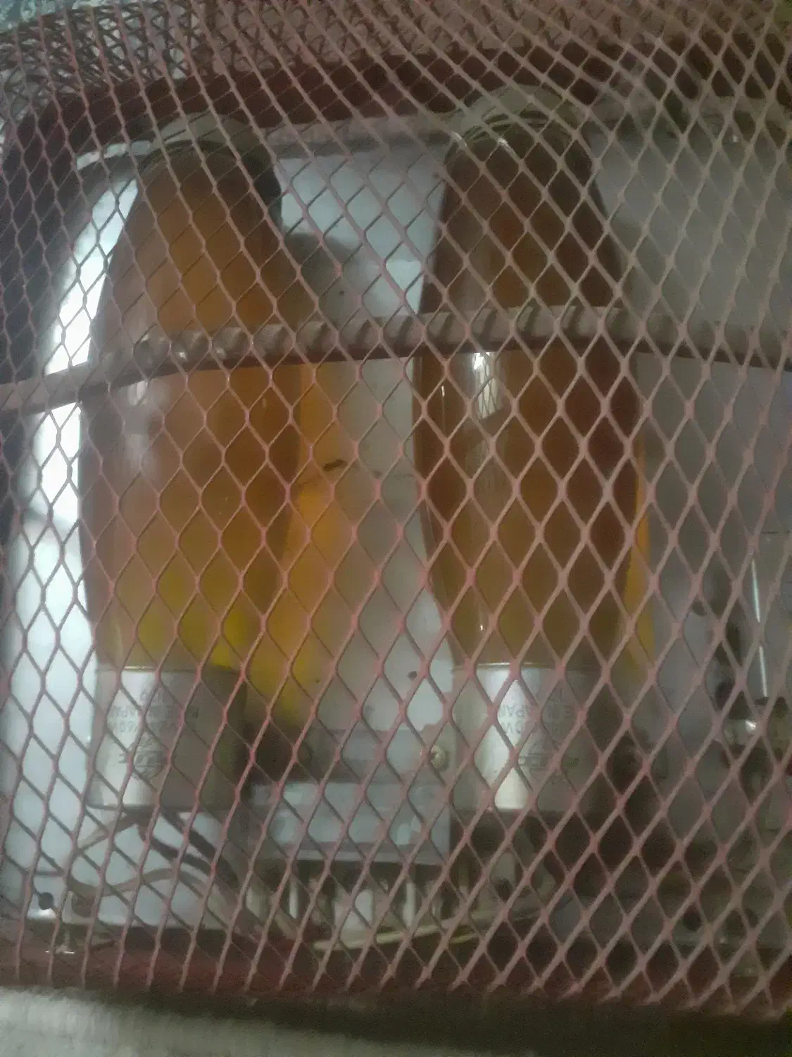 کرسی|کلکسیون اشیاء عتیقه|اصفهان, جنیران (لادان)|دیوار