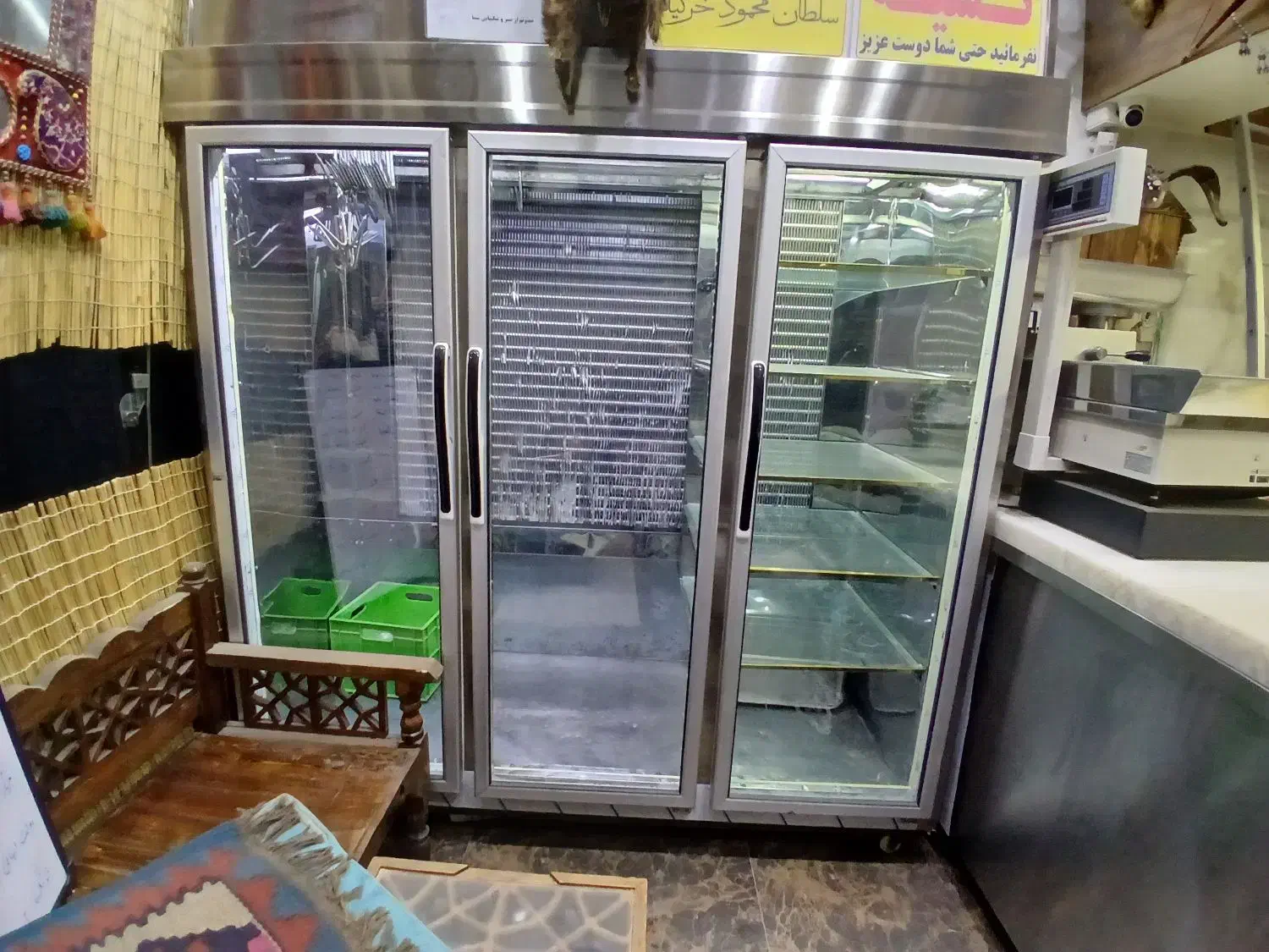 یخچال ویترینی ویخچال انباری ومیز صندلی|فروشگاه و مغازه|اندیشه, اندیشه فاز ۳|دیوار