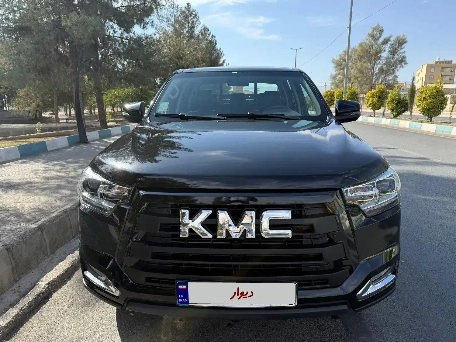 کی ام سی T8 1403|خودرو سواری و وانت|فسا, |دیوار