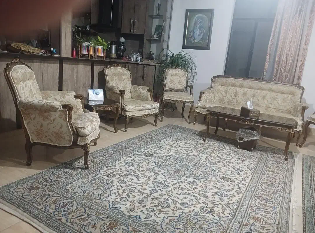 مبل نه نفره به همراه میز و عسلی و غذاخوری هشت نفره|مبلمان خانگی و میز عسلی|خرمدره, |دیوار