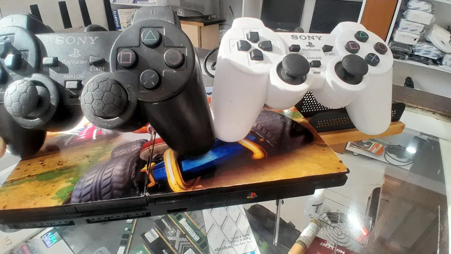 سونی2 فلش خور همراه با فلش 16 گیگ|کنسول، بازی ویدئویی و آنلاین|چهارباغ, |دیوار