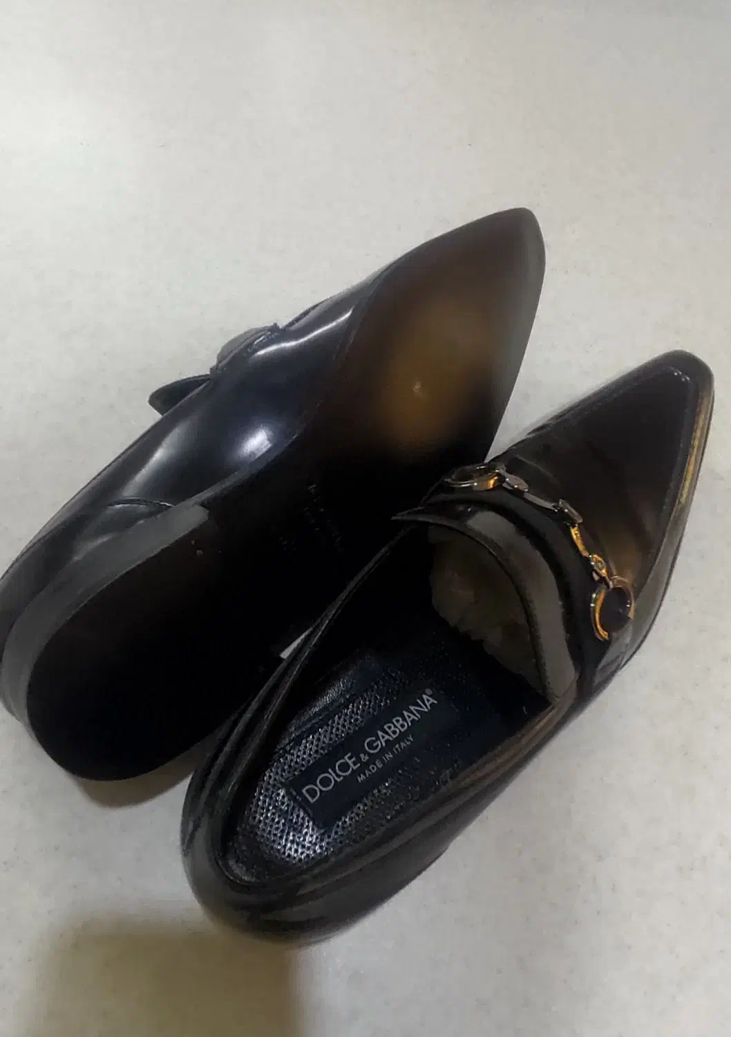 کفش مجلسی ( مردانه )|کیف، کفش، کمربند|اصفهان, باغ دریاچه|دیوار