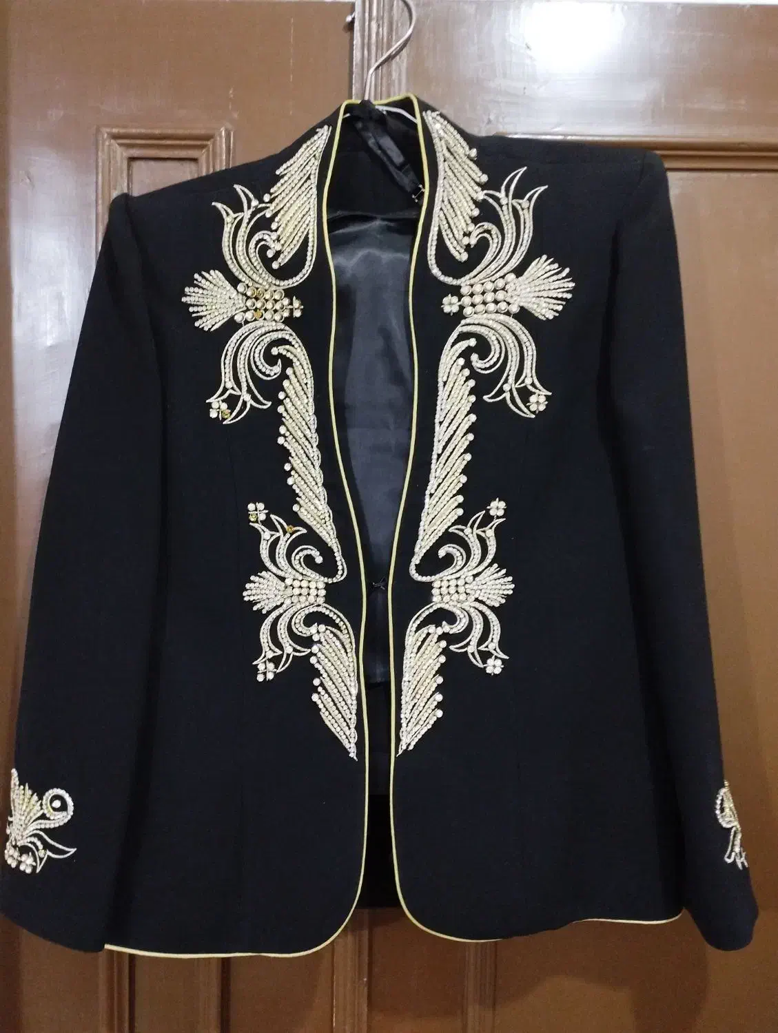 کت و دامن ،سنگ دوزی|لباس|الوند, |دیوار