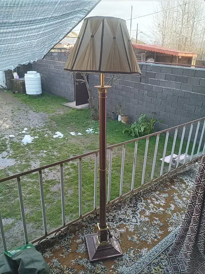 شب خواب پایه بلند|چراغ خواب و آباژور|لولمان, |دیوار