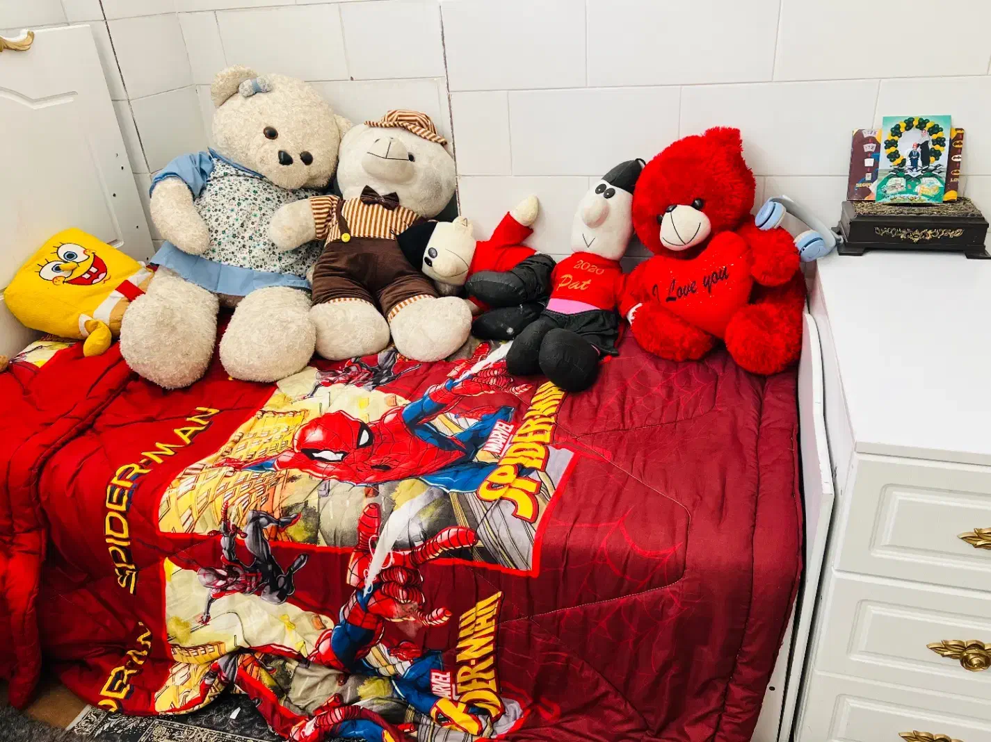 تخت و کمد و دراور|تخت و صندلی بچه|یزد, |دیوار