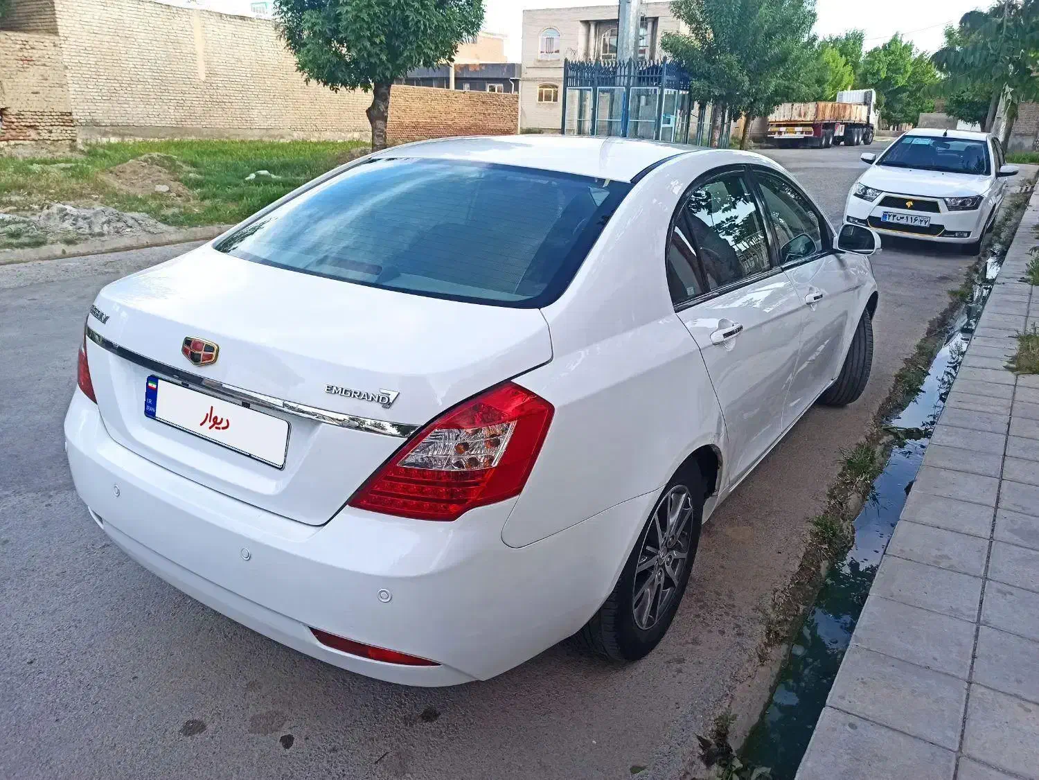 فروشی|خودرو سواری و وانت|محمدبار, |دیوار