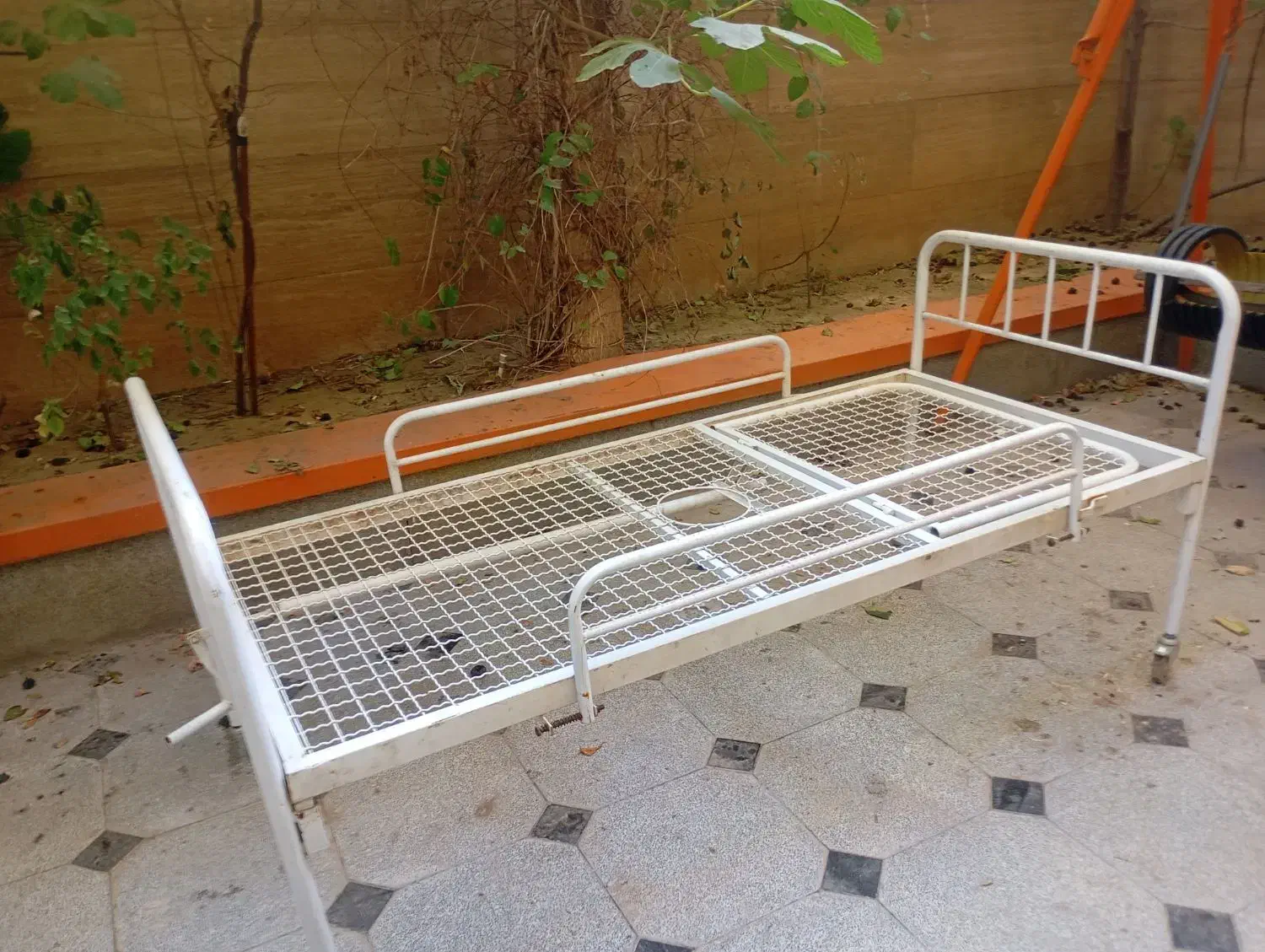 فروش تخت بیمارستانی  مناسب برای استفاده در منزل|پزشکی|همدان, |دیوار