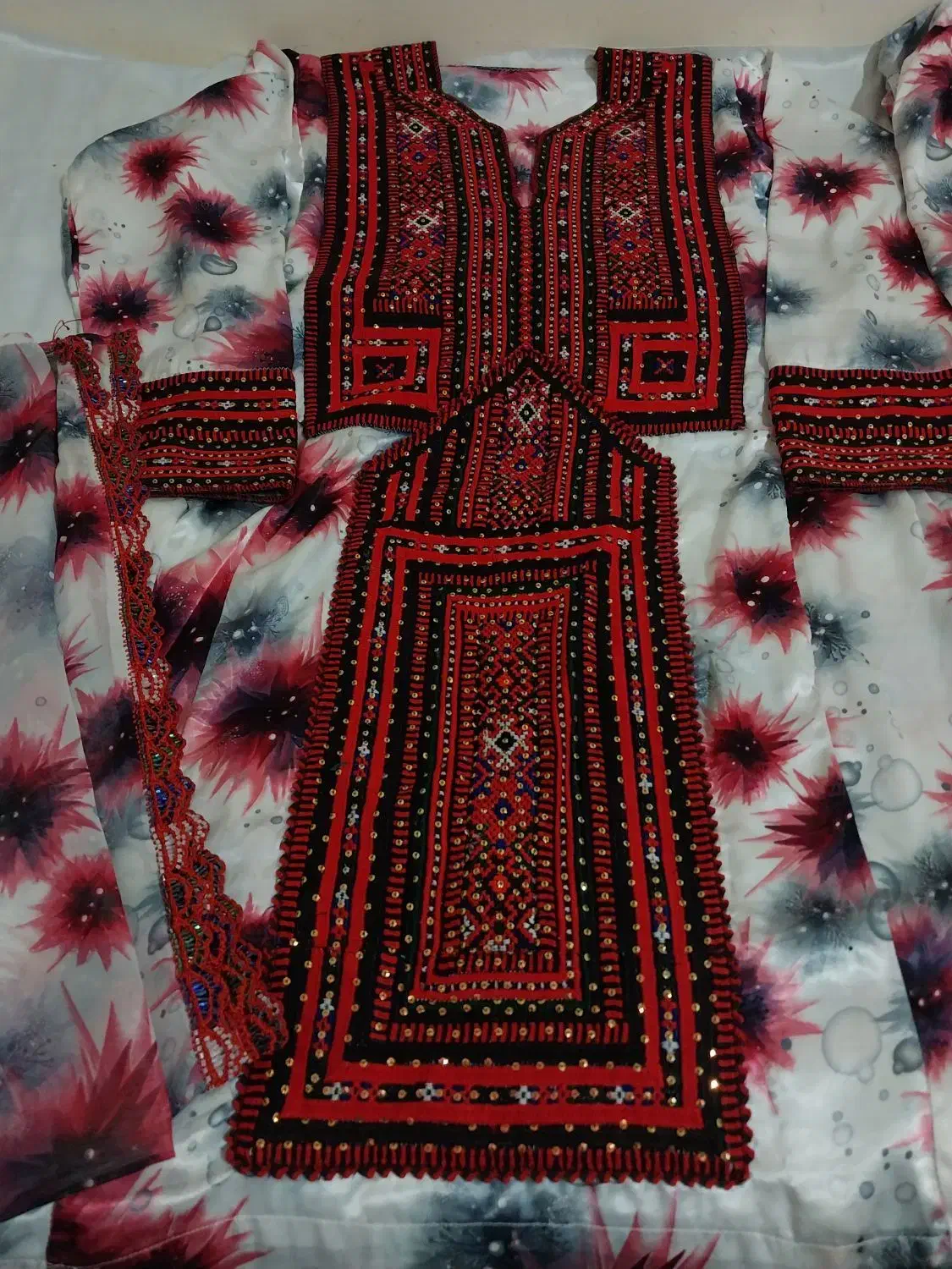 لباس زی آستین|لباس|ایرانشهر, |دیوار