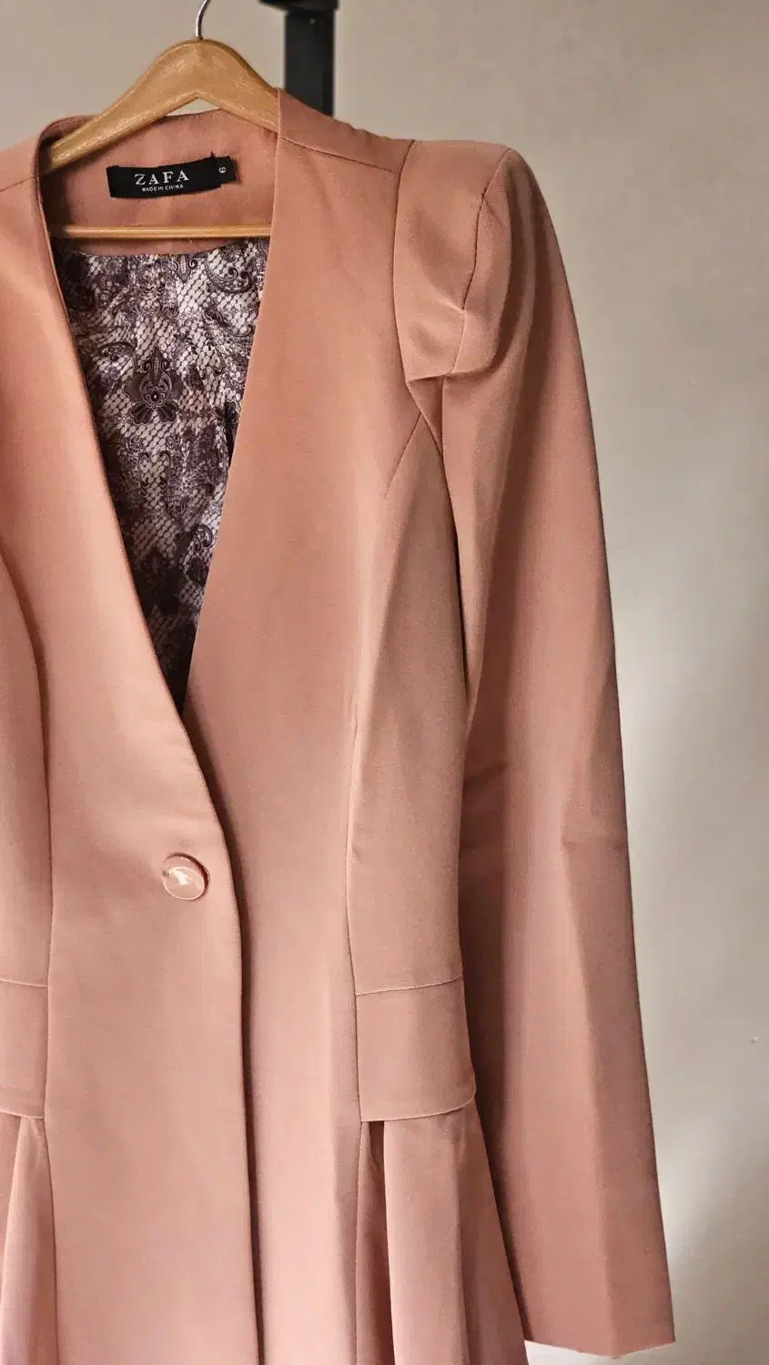 کتاب های آستردارشیک|لباس|فولادشهر, C3|دیوار