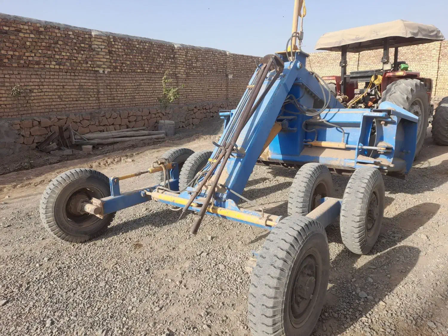 لیزر همراه با سیستم|ماشینآلات صنعتی|جوین, |دیوار