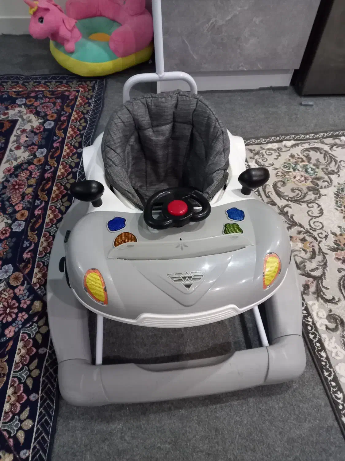 روروئک|اسباب و اثاث بچه|رشت, کوی حسینی|دیوار