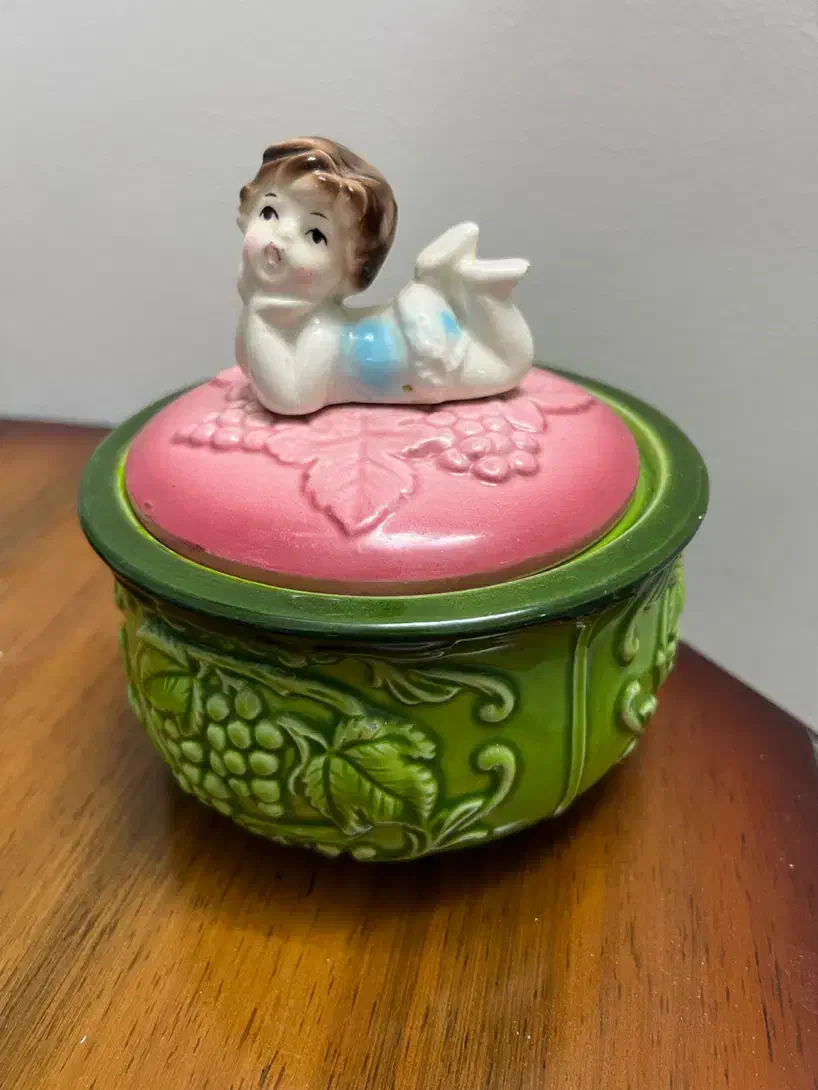 شکلات خوری قدیمی و ریما طرح پروانه|کلکسیون اشیاء عتیقه|قم, آزادگان|دیوار