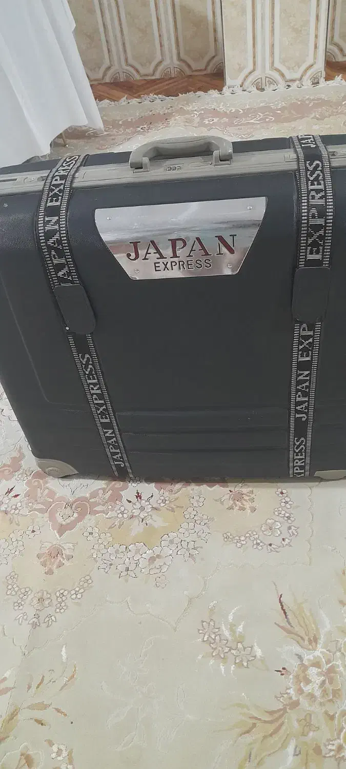 چمدانمسافرتی|کیف، کفش، کمربند|یاسوج, |دیوار