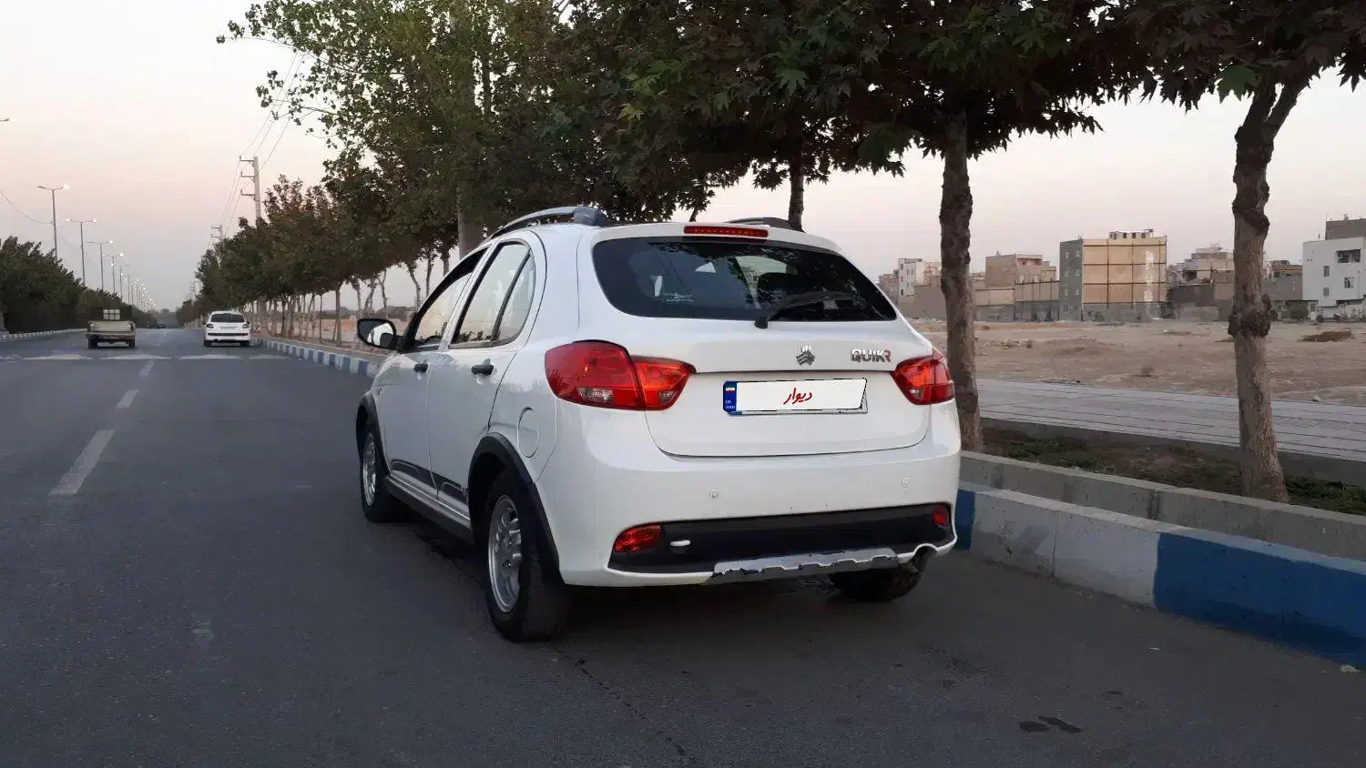 کوئیک آر 1401 یه لکه رنگ|خودرو سواری و وانت|شهریار, شهرک امیریه|دیوار