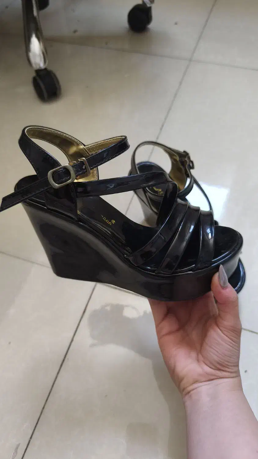 کفش مجلسی کاملاتمیزوشیک|کیف، کفش، کمربند|شاهینشهر, شهرک مطهری|دیوار