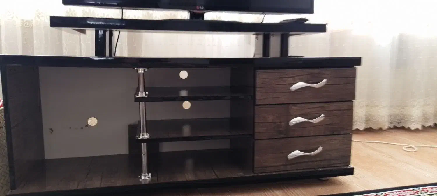 ویترین و میز تلویزیون|بوفه، ویترین، کنسول|ازنا, |دیوار