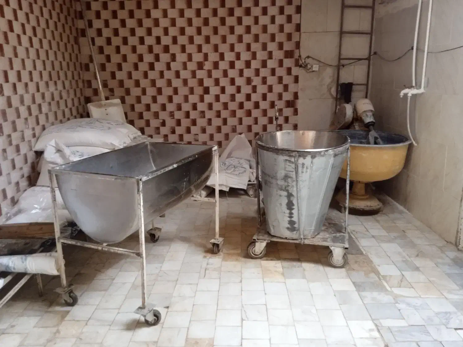 فروش سنگک دولتی|فروشگاه و مغازه|دهگلان, |دیوار