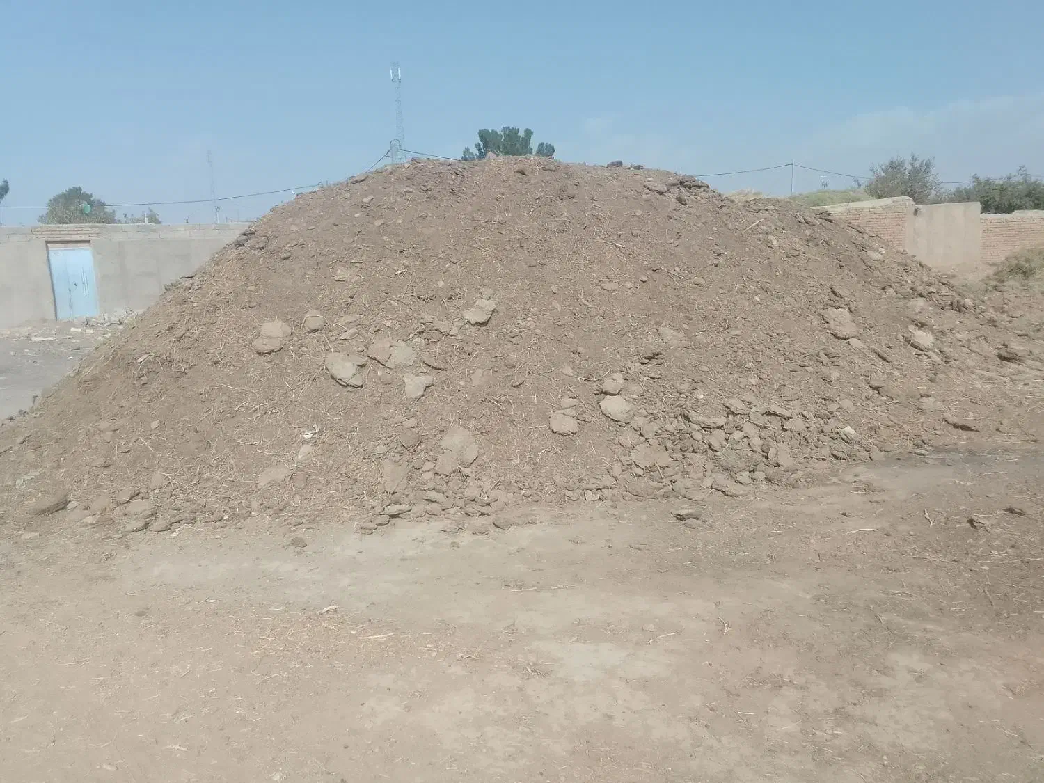 بار کود گوسفند|خدمات باغبانی و درختکاری|سبزوار, قصبه غربی|دیوار