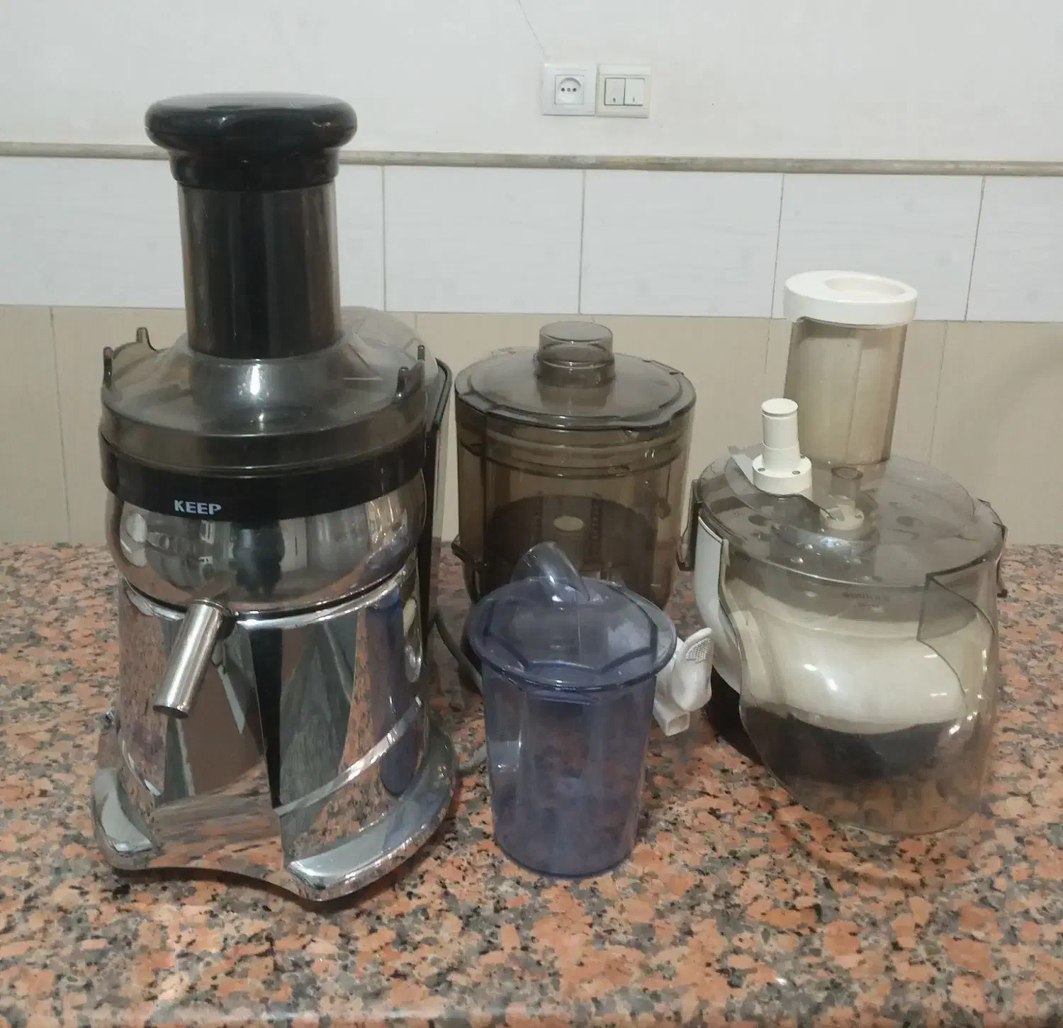 آبمیوه گیری وقابلمه لعابی|خردکن، آسیاب، غذاساز|قم, هفت تیر|دیوار