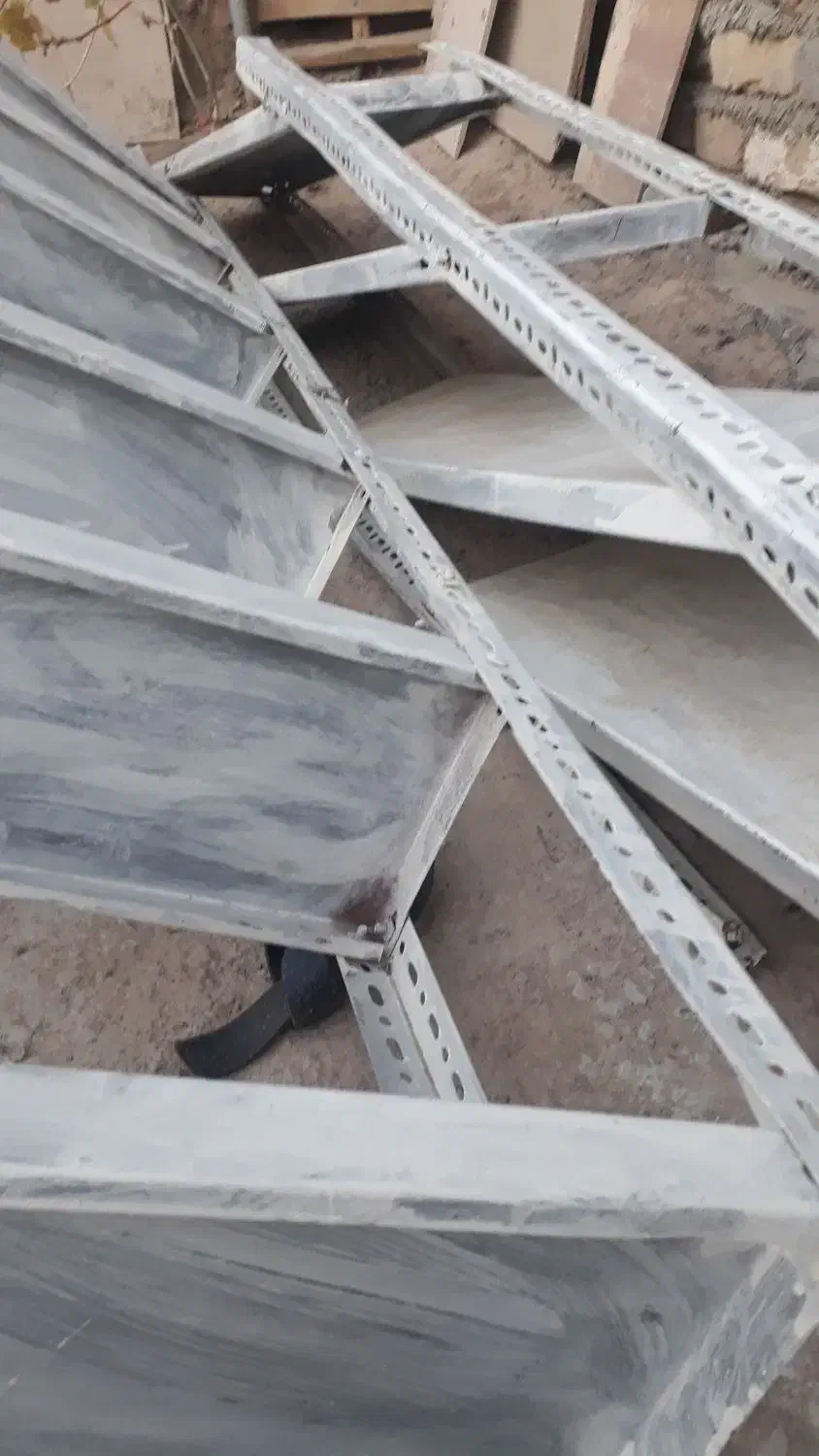 قفسه موجود میباشد|کتابخانه، شلف، قفسه‌های دیواری|قوچان, |دیوار