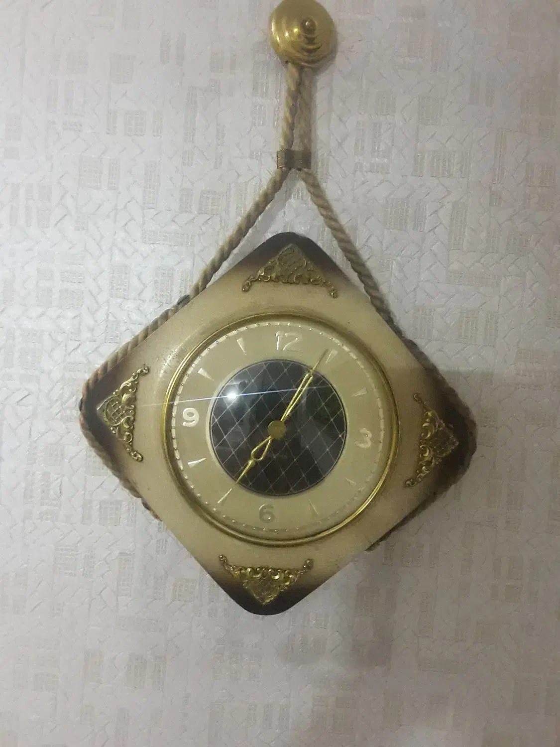 ساعت دیواری قدیمی|کلکسیون اشیاء عتیقه|اصفهان, خلجا|دیوار