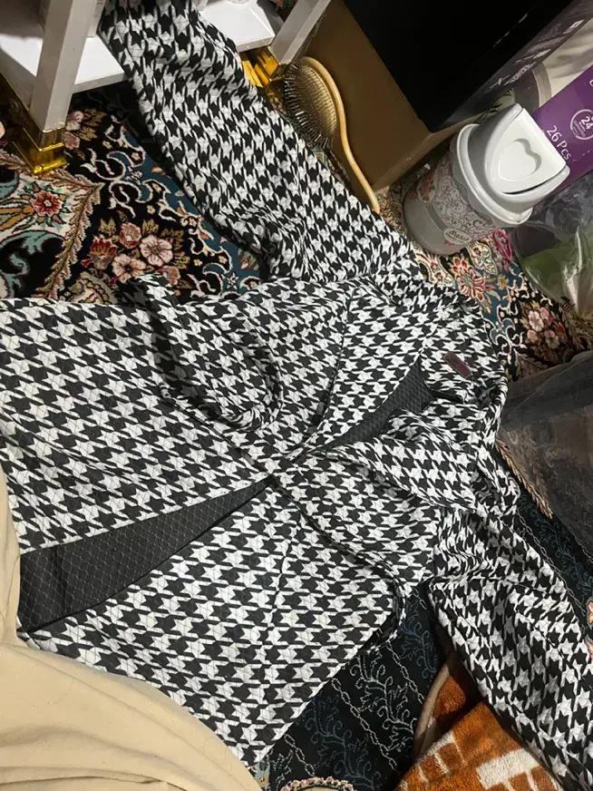 شیک و تمیز|لوازم خیاطی و بافتنی|شیراز, کوشک میدان|دیوار