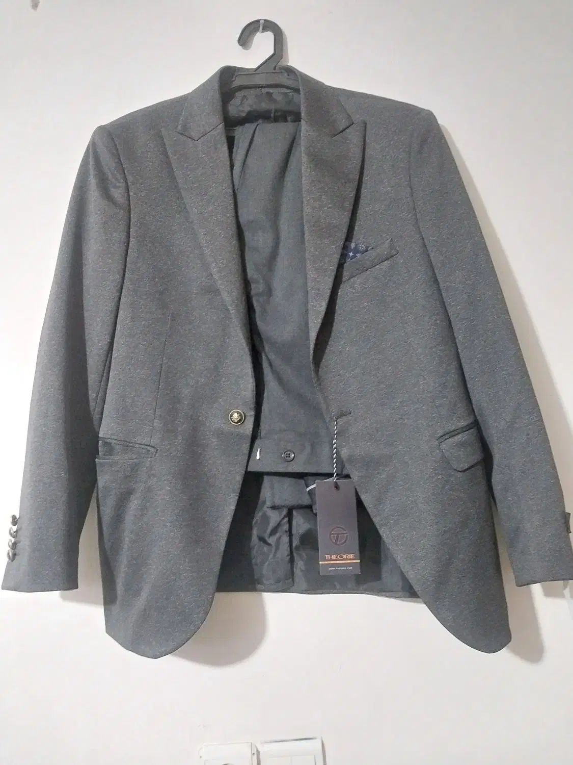 دو دست کت شلوار پسرانه|لباس|خرم‌آباد, |دیوار