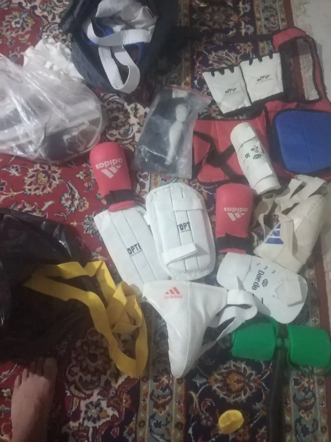 لباس ولوازم ورزش|لباس|باخزر, |دیوار